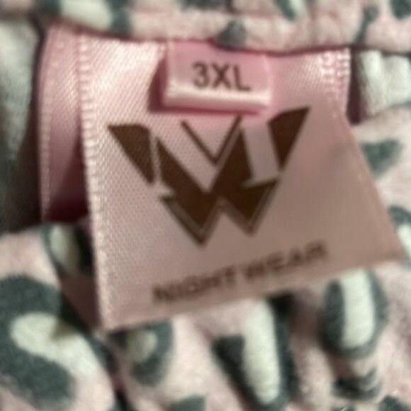 White Mark Pajama Set Pink Cheetah 3X - Picture 12 of 12